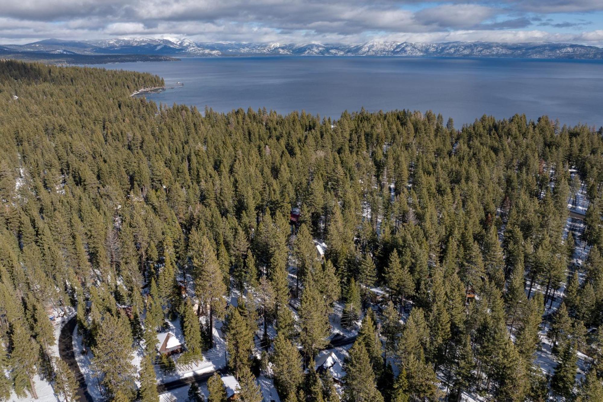 Ward Creek By Avantstay 5 Min Walk To Lake Deck Tahoe City Exterior photo